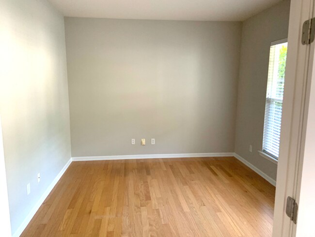 Foto del edificio - 2147 Ashley River Rd