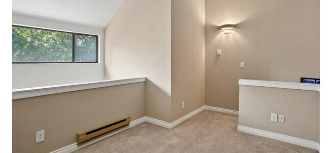 Loft - 4000 Carman Dr