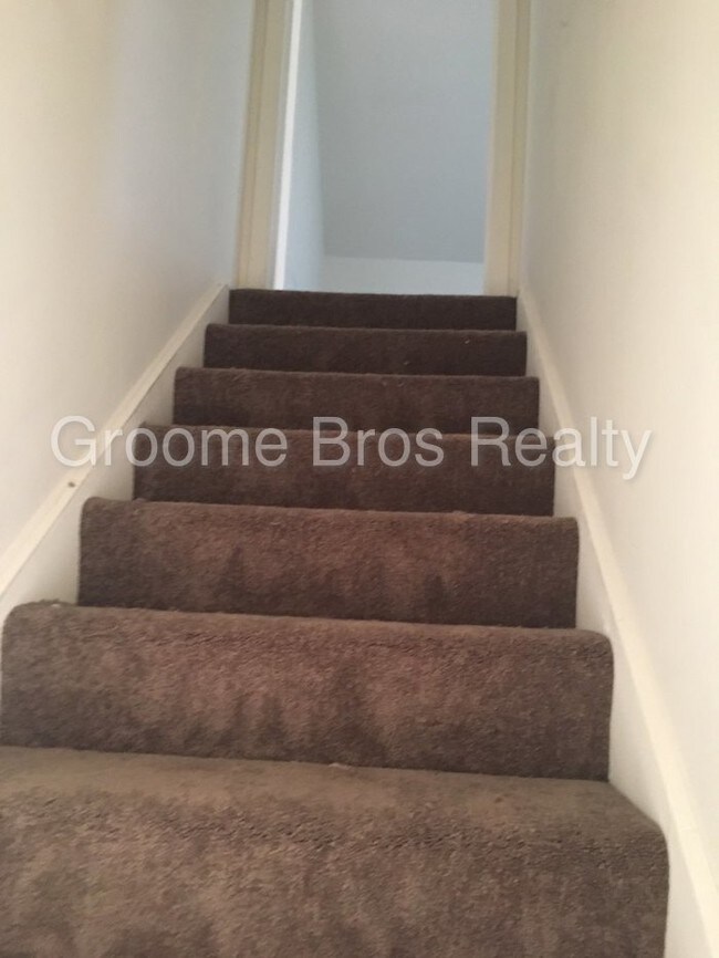 Building Photo - 1485 Mill Rd