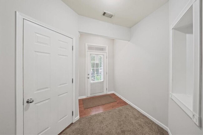 Foto del edificio - 162 Ledgewood Mill Way NE