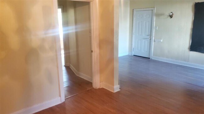 Foto del edificio - 940 Rosedale Dr