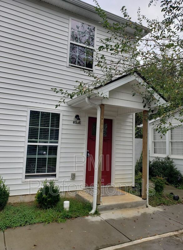 Primary Photo - 632 East St