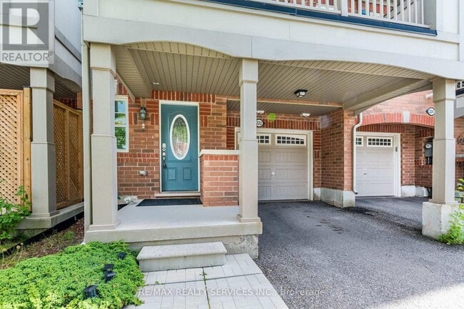 Building Photo - 222 Mortimer Cres