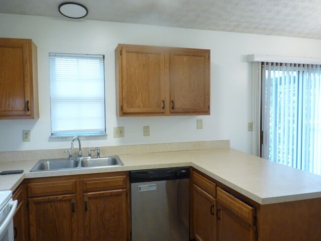 Foto del edificio - 8354 Waco Ln