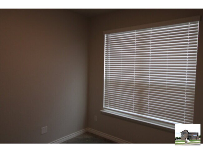 Foto del edificio - 640 Pacific Crest Trl