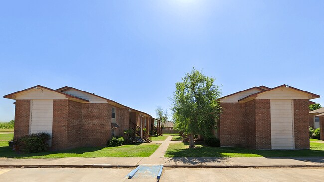 Building Photo - 1510 Barfield Rd