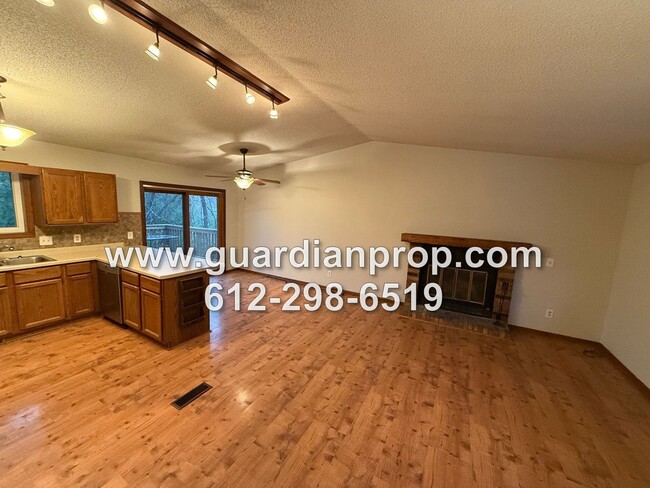 Building Photo - White Bear Township  House Available Now, ...