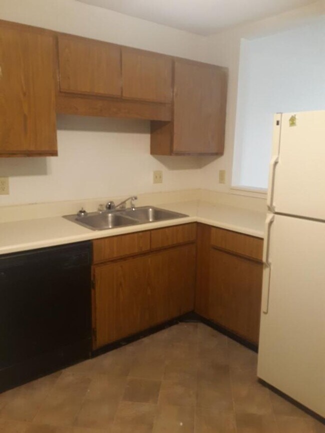 Foto del edificio - 2 bedroom / 1 bath condo