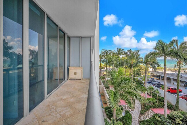 Foto del edificio - 6799 Collins Ave