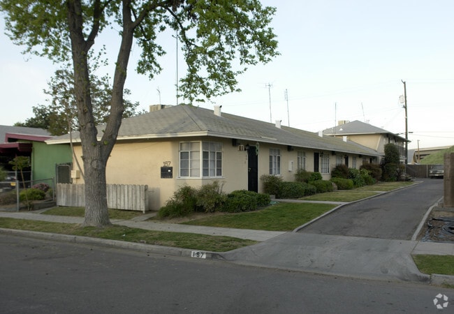 Building Photo - 157 N Echo Ave