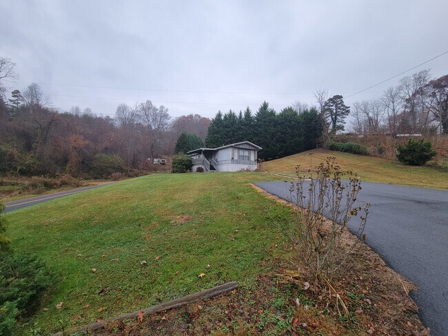 Building Photo - 204 Kudzu Loop