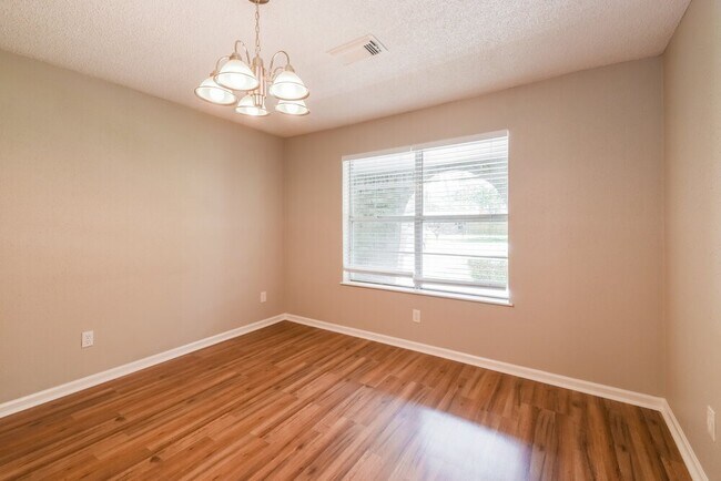 Foto del edificio - 3824 Evergreen Dr