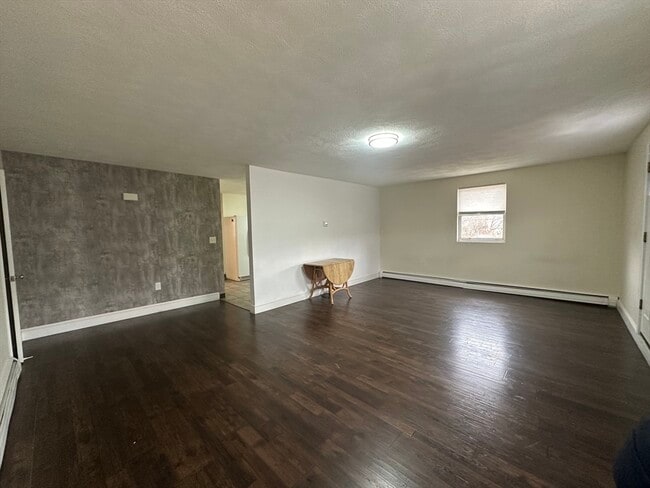 Building Photo - 13 Wittig Ct