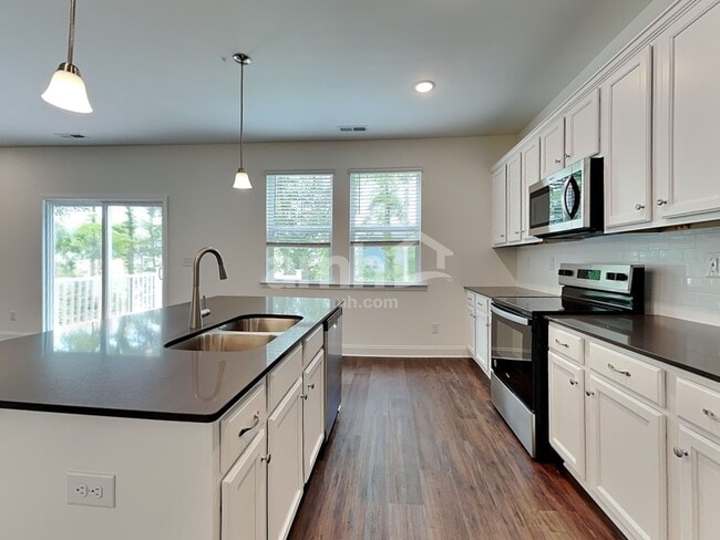 Building Photo - 14038 Belle Mont Dr