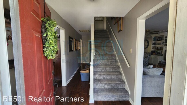 Building Photo - 4 br, 2.5 bath House - 9 Summerland Court