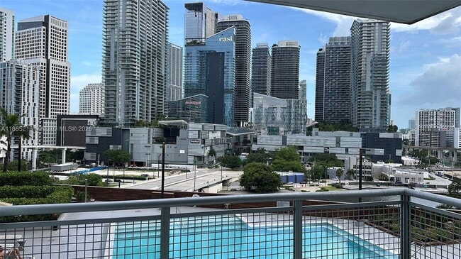 Building Photo - 350 S Miami Ave