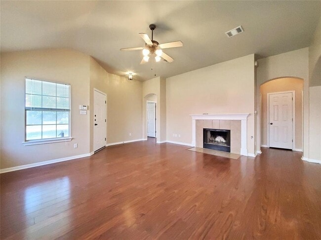 Foto del edificio - 491 Goldenrod St