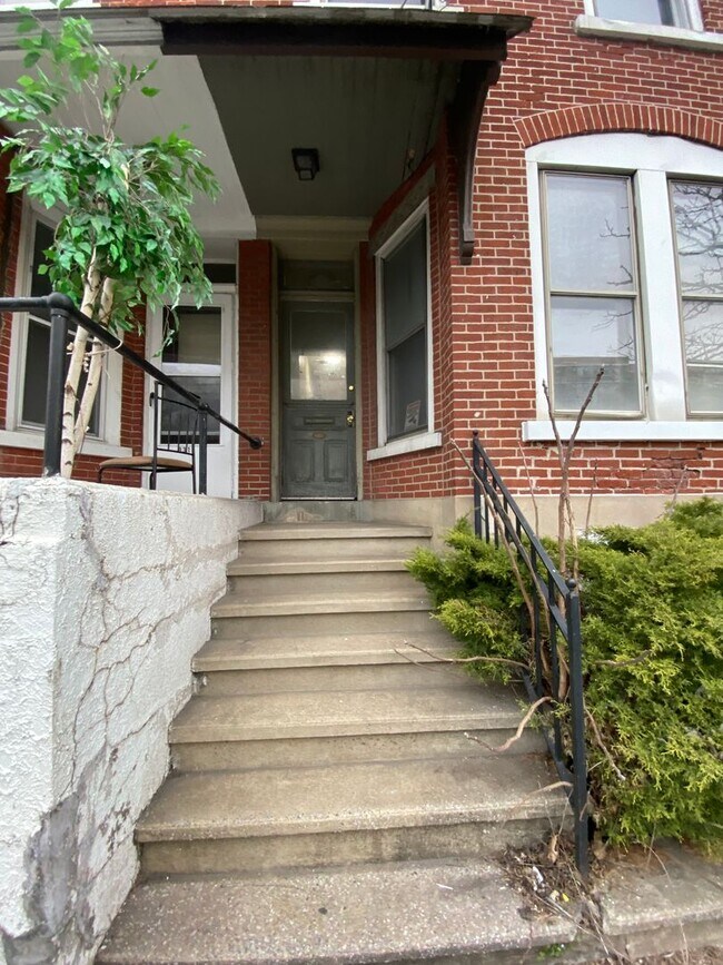 Foto del edificio - 827 Jackson St