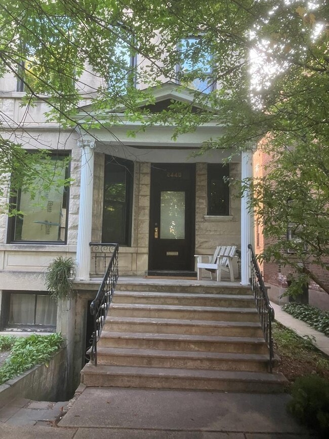 Building Photo - 2440 N Mozart St