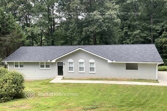 Building Photo - 246 Sandra Dr NW