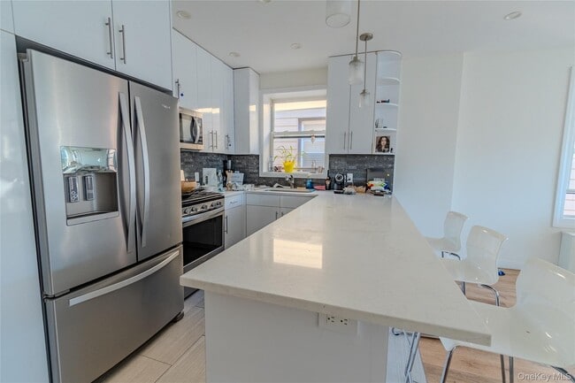 Building Photo - 327 89th St