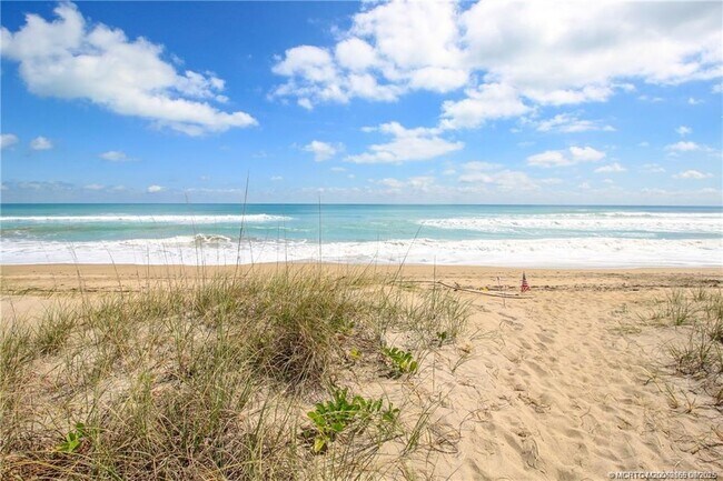 Foto del edificio - 2491 NE Ocean Blvd