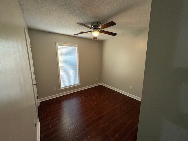 Foto del edificio - 103 Willow Green Dr