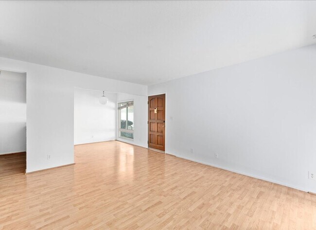 Foto del edificio - Santa Ana Apartment For Rent