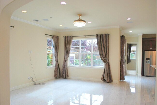 Foto del edificio - 3502 Cinnamon Ridge Rd