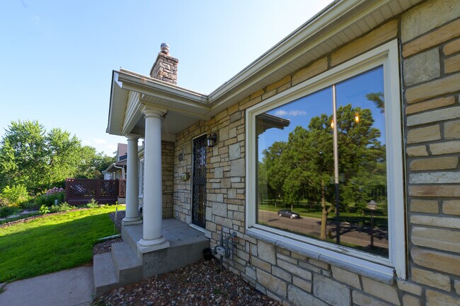 Foto del edificio - 5040 Cedar Ave S