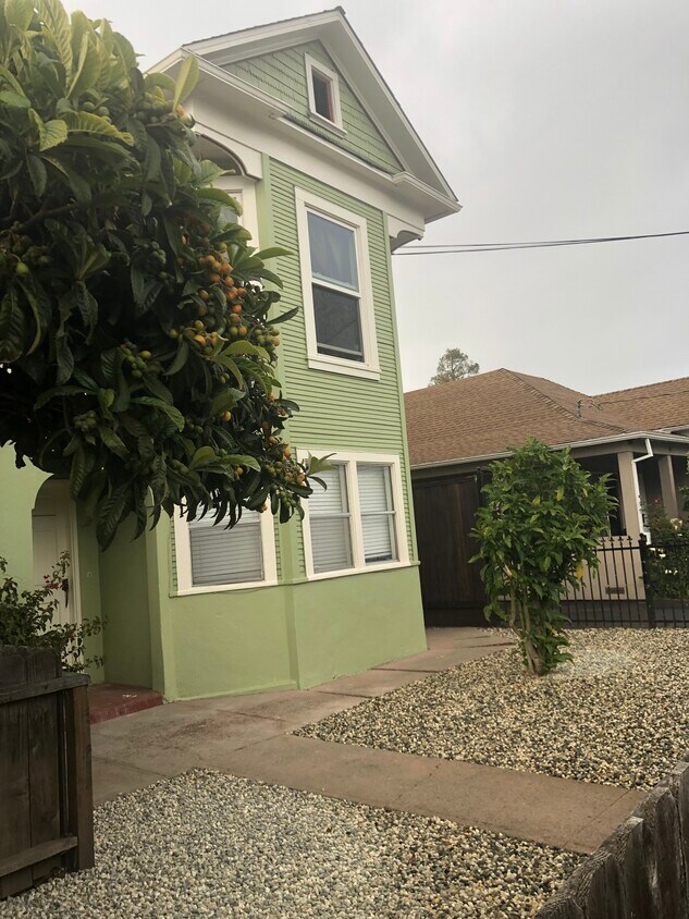 711 Stambaugh St Unit 1, Redwood City, CA 94063 Apartments in Redwood City, CA