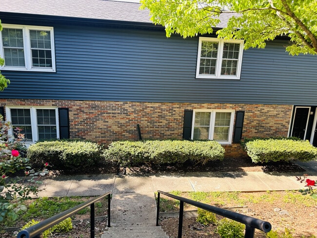 Building Photo - 4152 Cherrywood Dr