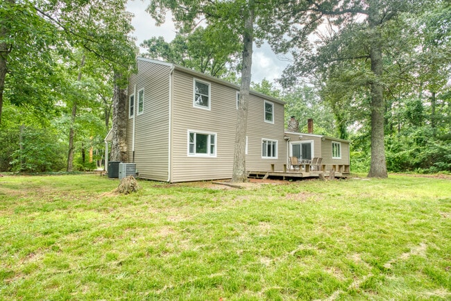 Building Photo - 505 Chestnut Neck Rd