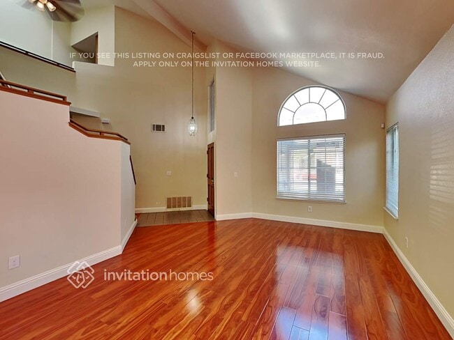Foto del edificio - 320 Sparrow St