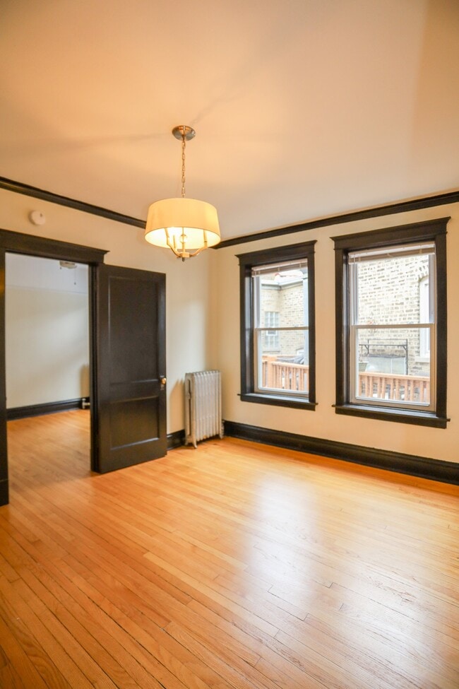 Building Photo - 3803 N Lincoln Ave