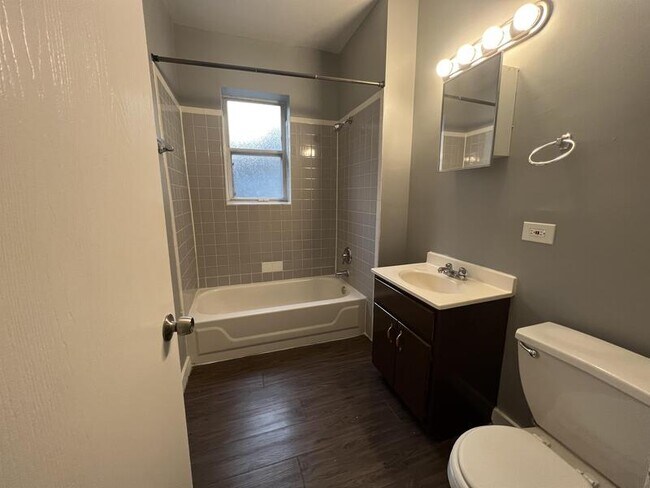 Foto del edificio - 909 S Drexel Blvd