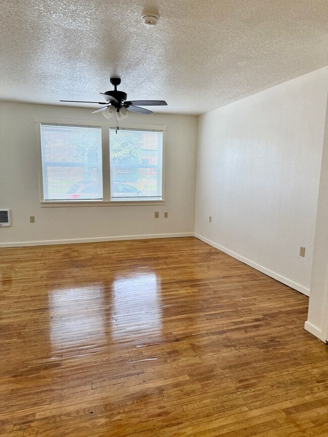 Foto del edificio - 1 Bedroom Sellwood