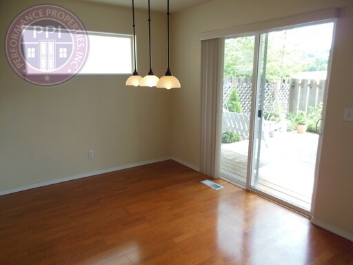 Foto del edificio - Prime Bethany Location, Stylish 3 Bedroom ...