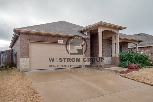 Photo - 3121 Hornbeam St House