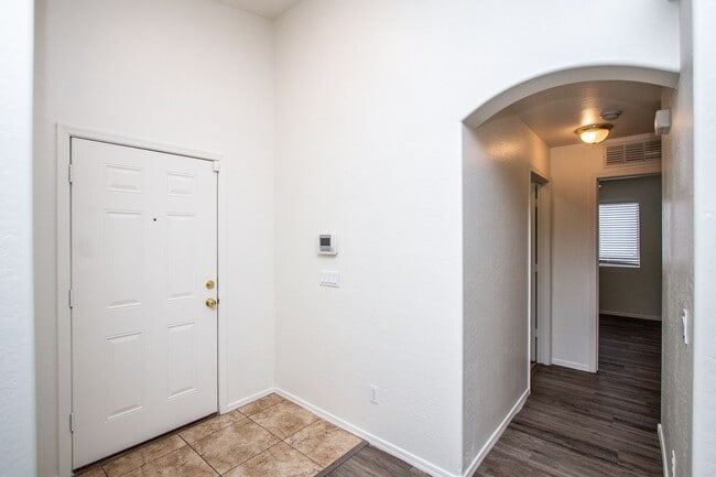 Building Photo - Camelback Ranch!Featuring 3 bedroom + bonu...