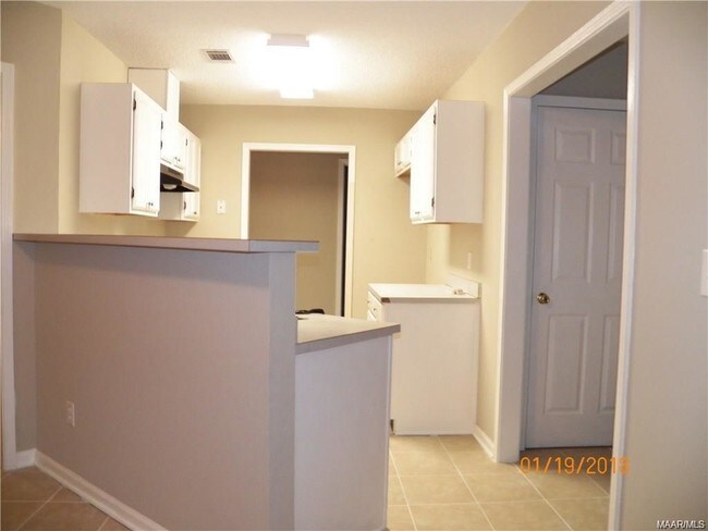 Building Photo - 456 Forest Park Dr