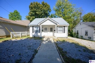 Building Photo - 105 Beech St