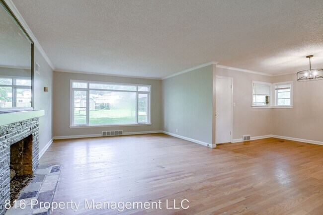 Building Photo - 3 br, 2 bath House - 1204 Meadow Lake Pkwy