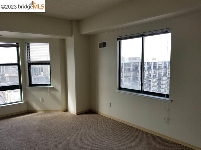 Foto del edificio - 988 Franklin St