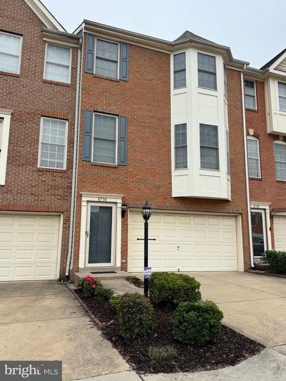 Building Photo - 8730 Phipps Farm Way