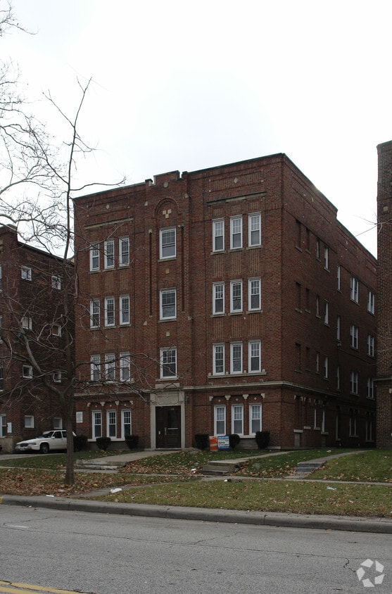 Primary Photo - 1368 West Blvd
