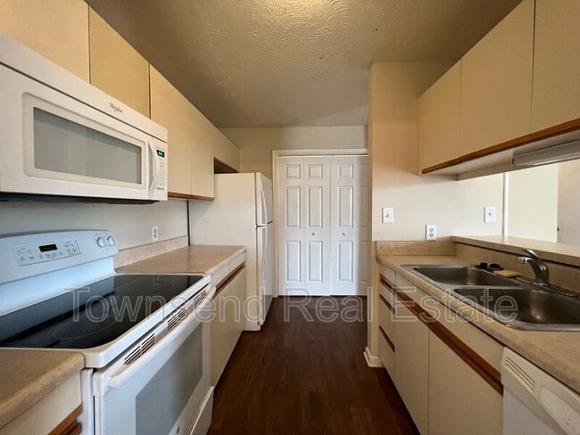 Foto del edificio - 663 Bartons Landing Pl