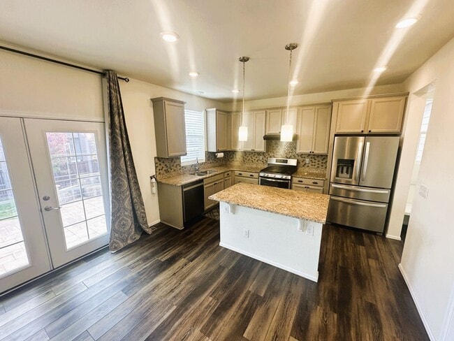 Foto del edificio - Elizabeth 4 Bedroom, 2.5 Bath Home (Availa...