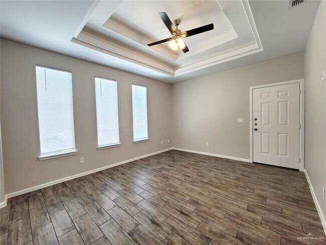 Building Photo - 1307 Lore Dr