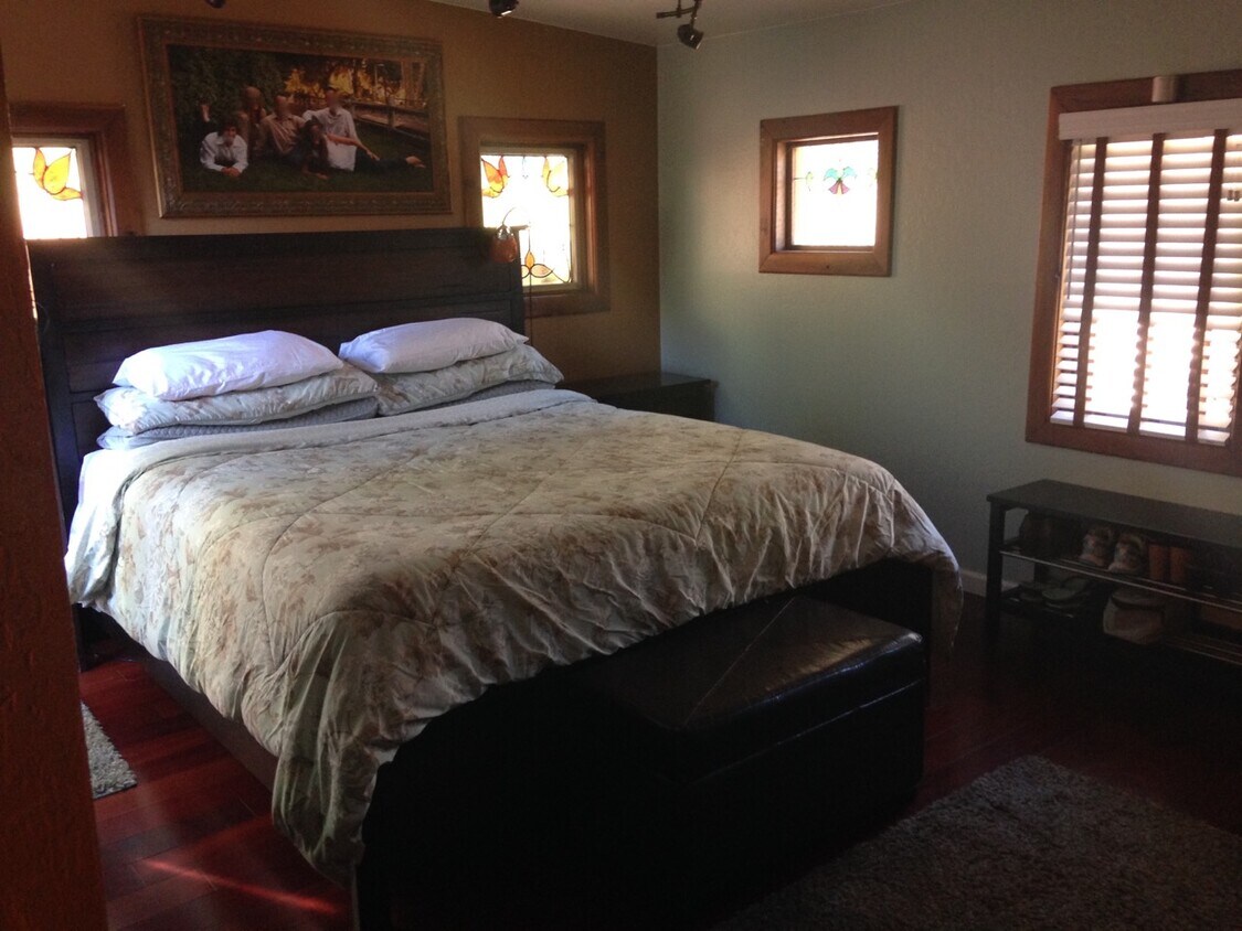 Primary Photo - 21497 Madrone Dr